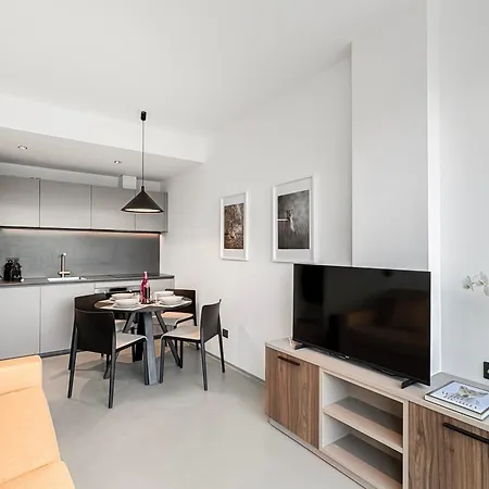 My Lux Palace - Free Parking, Ac E Wifi Альбиссола-Марина