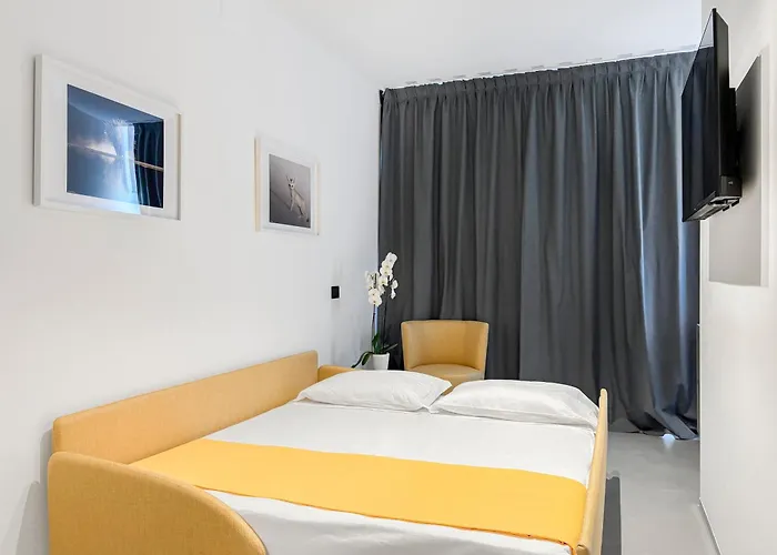 My Lux Palace Luxury Apartments - Private Parking *