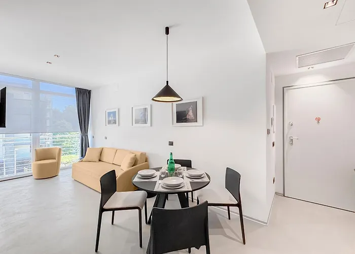 My Lux Palace Luxury Apartments - Private Parking